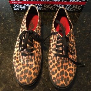 🔥💚💜💚FINAL MARK DOWN Vans tennis shoes